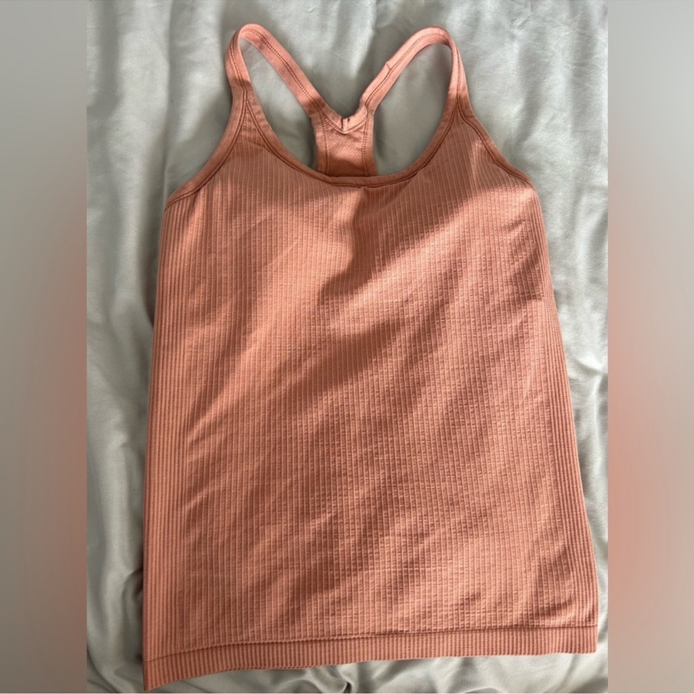 Lululemon tank with built in bra